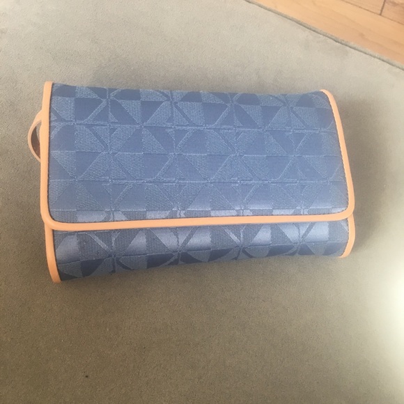 Bag - Picture 2 of 3